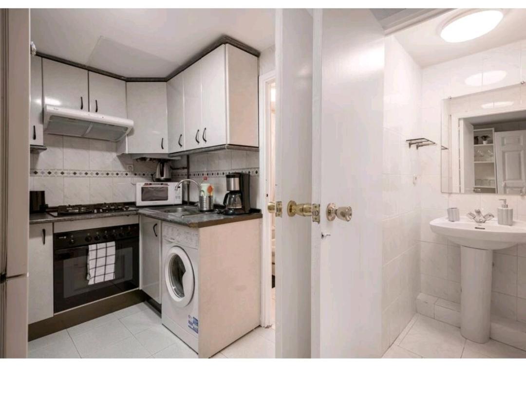 Apartamento En El Centro De Madrid Luaran gambar